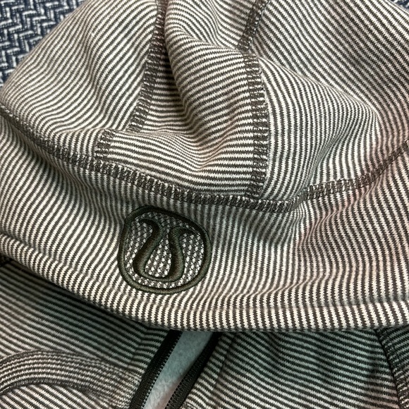 Lululemon Athletica Wonens Scuba Hoodie *Rocksteady** Size 2 - Picture 5 of 11